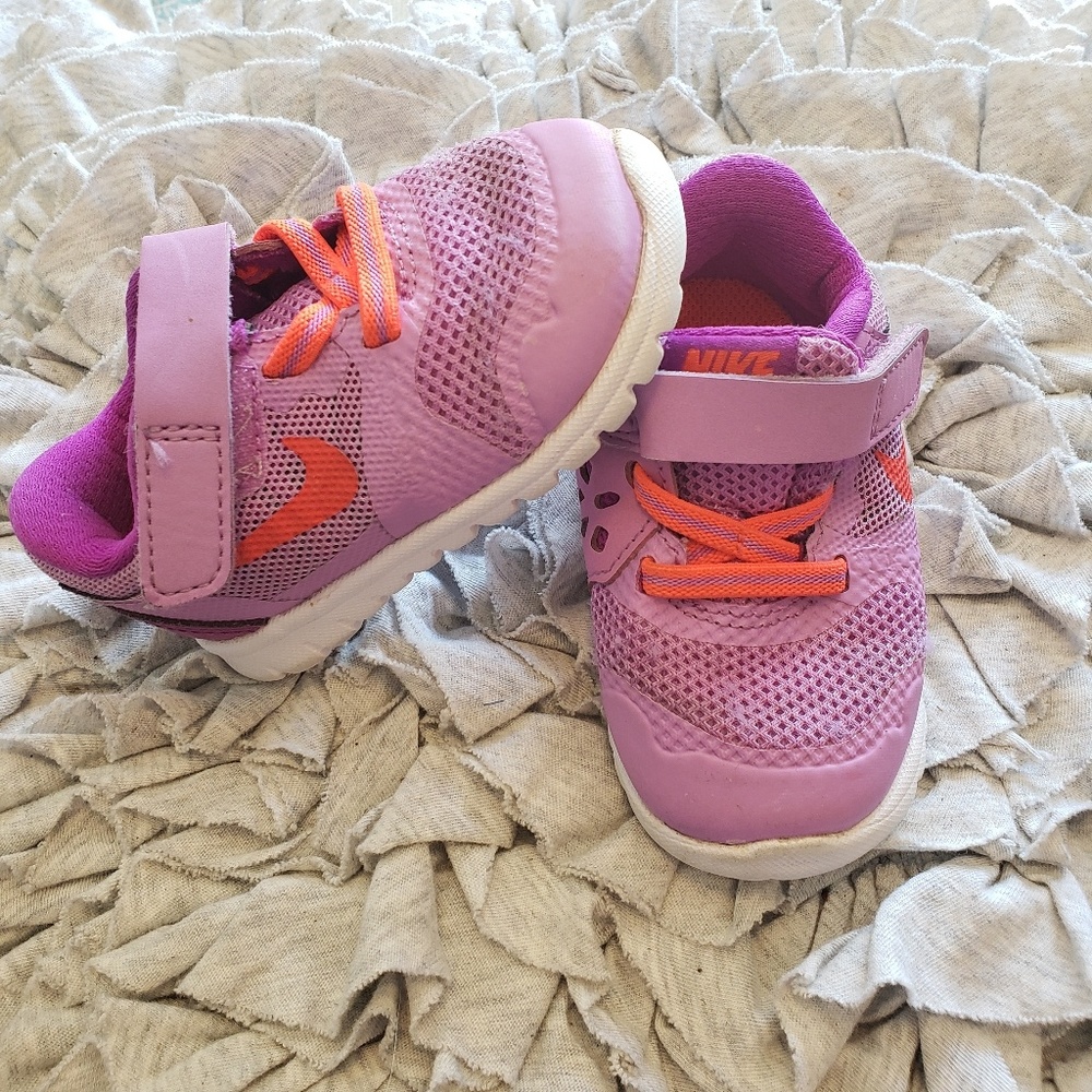 Size 4 Nikes